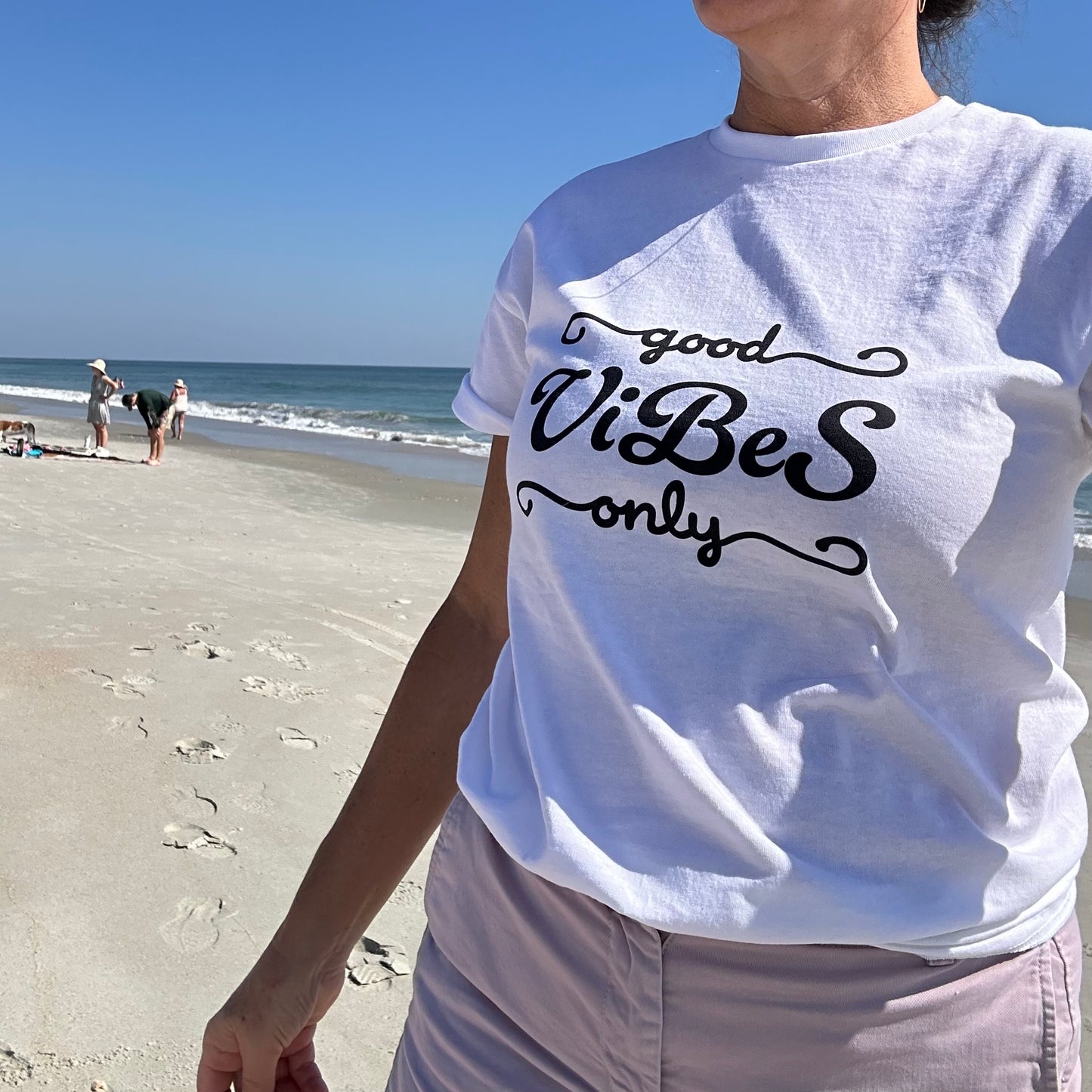 Good Vibes Only - Unisex classic tee